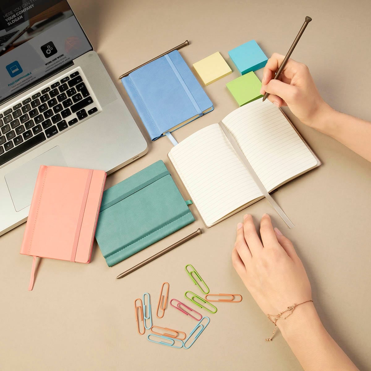 LIBRETA CURPIEL VAELTO
