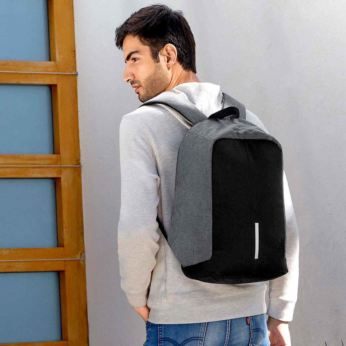 MOCHILA POLIÉSTER ANTIRROBO AADYLO