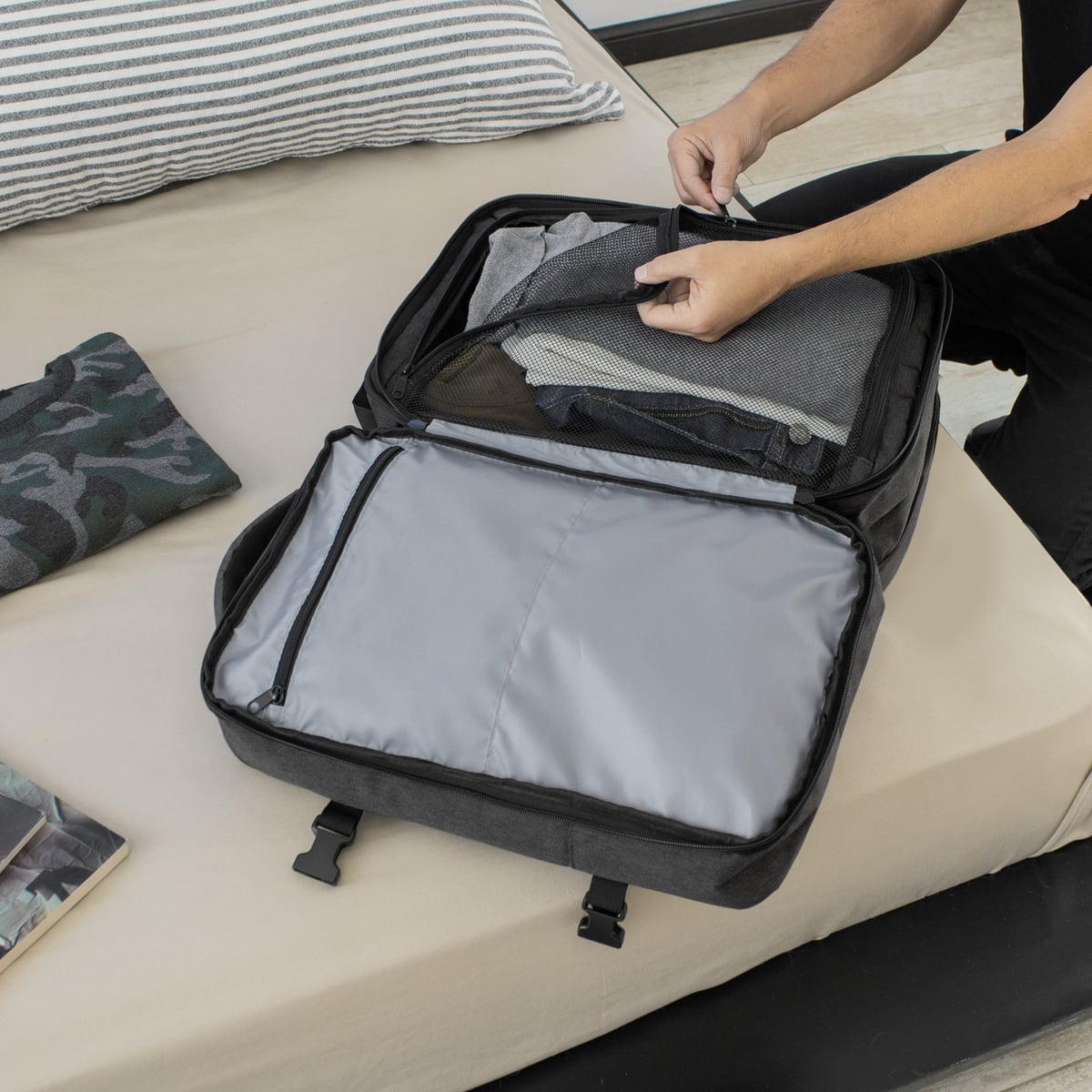 MOCHILA POLIESTER 600D AADIC